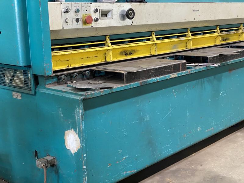 Adira Hydraulic Shear Model GHS-0630 in the General Welding Company shop